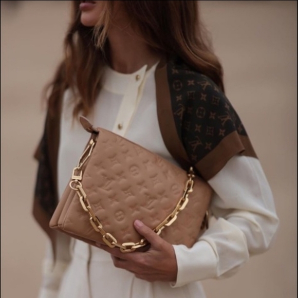 RARE Authentic Louis Vuitton Coussin PM CAMEL in Excellent Condition! - Picture 11 of 16